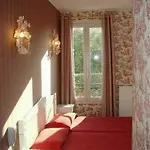 Regyn's Montmartre Hotel 2*