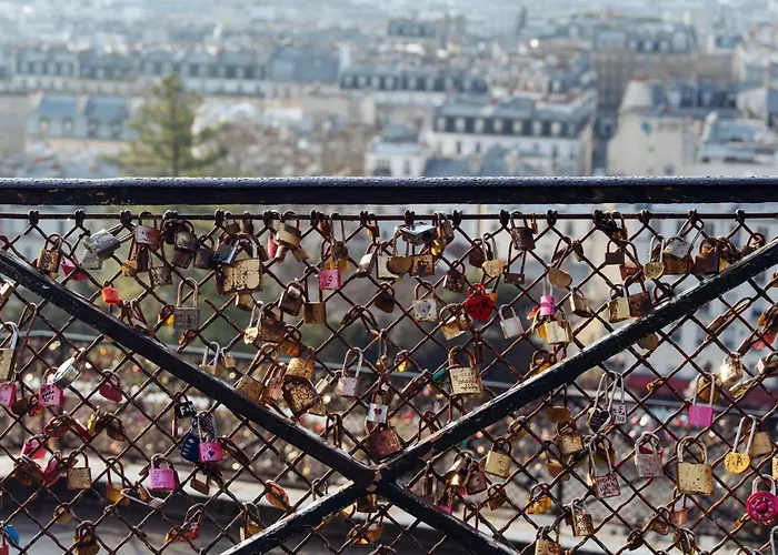 Regyn's Montmartre 2*