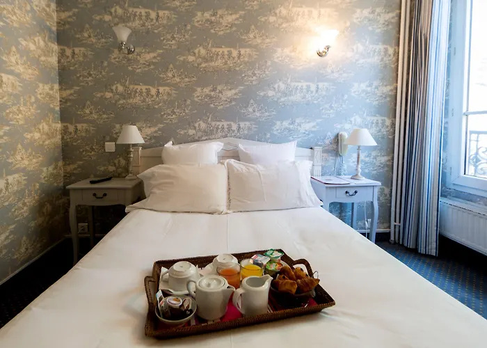 Hotel Regyn's Montmartre 2*