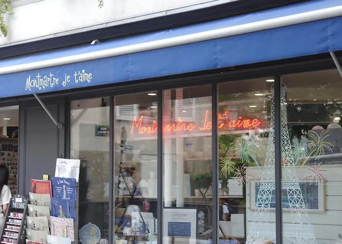 Regyn's Montmartre Hotel 2*