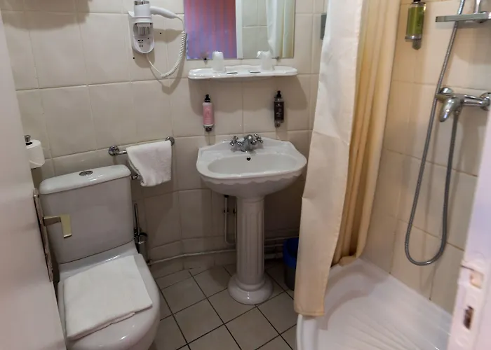 Regyn's Montmartre 2*