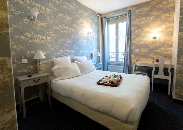 Regyn's Montmartre 2*