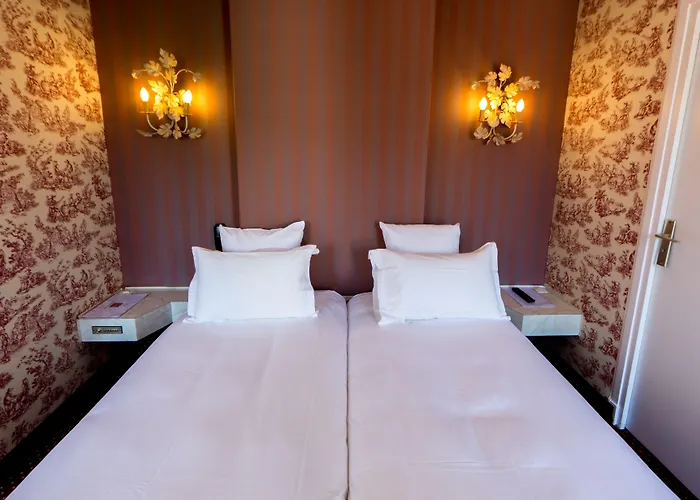 Regyn's Montmartre 2*