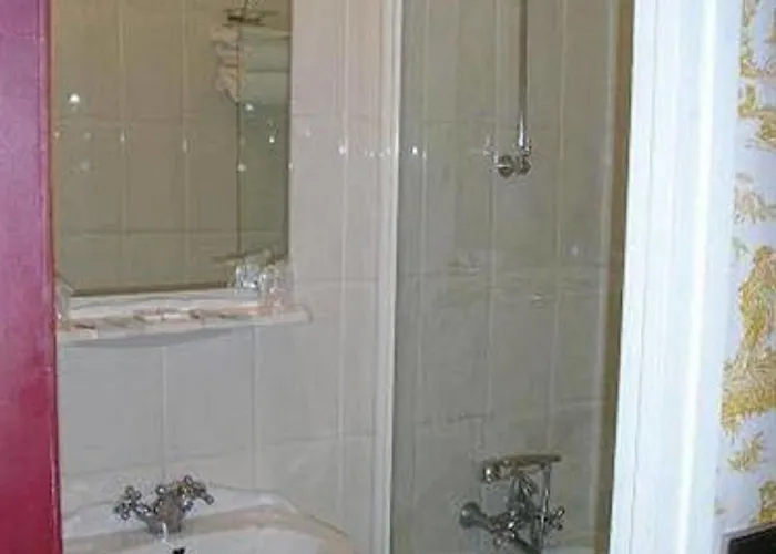 Hotel Regyn's Montmartre 2*