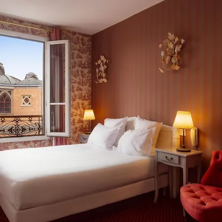 Regyn's Montmartre Hotel 2*